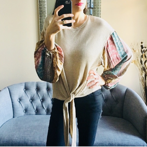 ✨NEW✨Contrast Sleeves Top - Picture 2 of 8